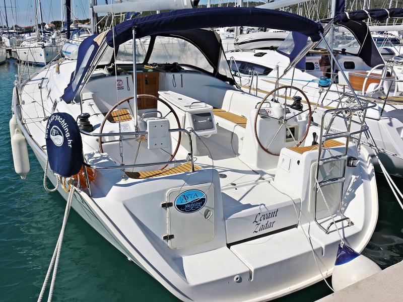 Book yachts online - sailboat - CYCLADES 43.4 BT - LEVANT - rent
