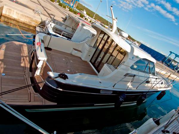 Book yachts online - motorboat - ADRIANA 36 BT (11) - LAVANDA - rent