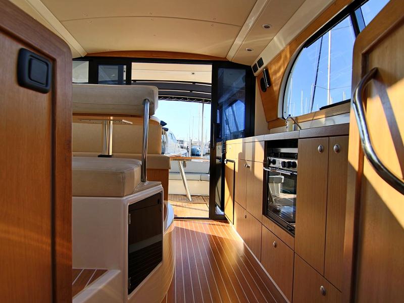 Book yachts online - motorboat - ADRIANA 36 BT (16) - MIRTA - rent