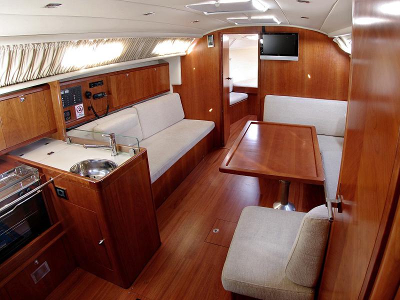 Book yachts online - sailboat - EMINENCE 40 BT - WHITE DREAMS - rent