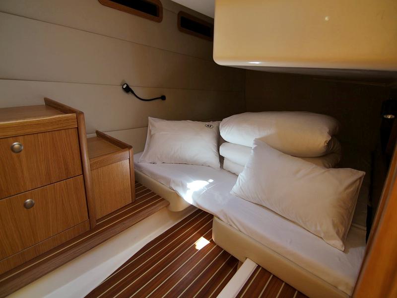 Book yachts online - motorboat - ADRIANA 44 BT (18) - ANAIS - rent