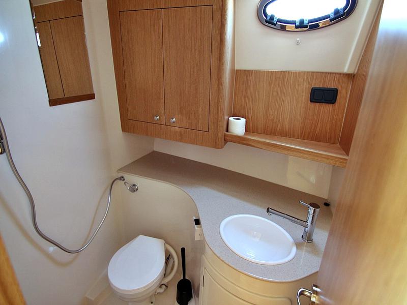 Book yachts online - motorboat - ADRIANA 44 BT (18) - ANAIS - rent