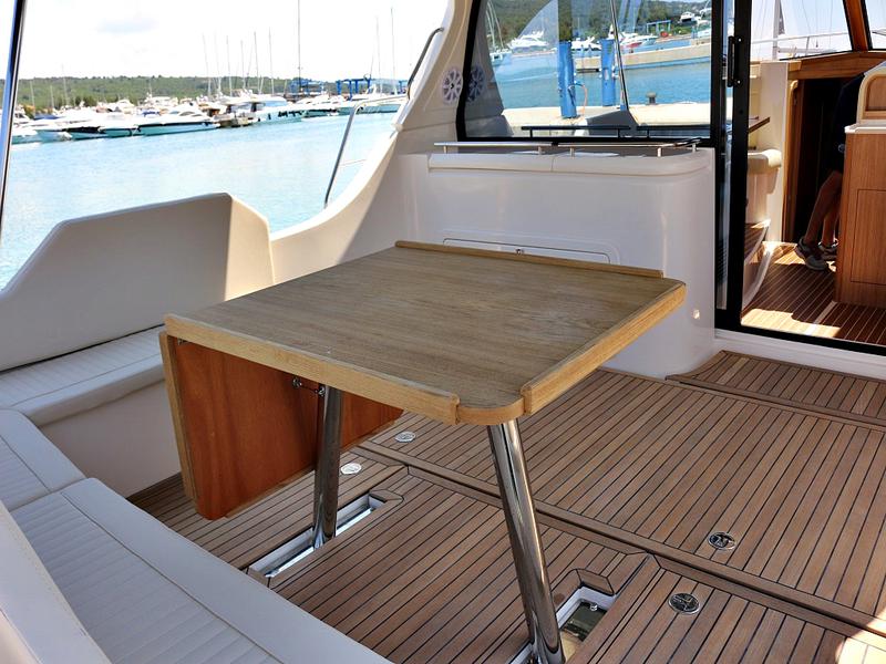 Book yachts online - motorboat - ADRIANA 44 BT (18) - ANAIS - rent
