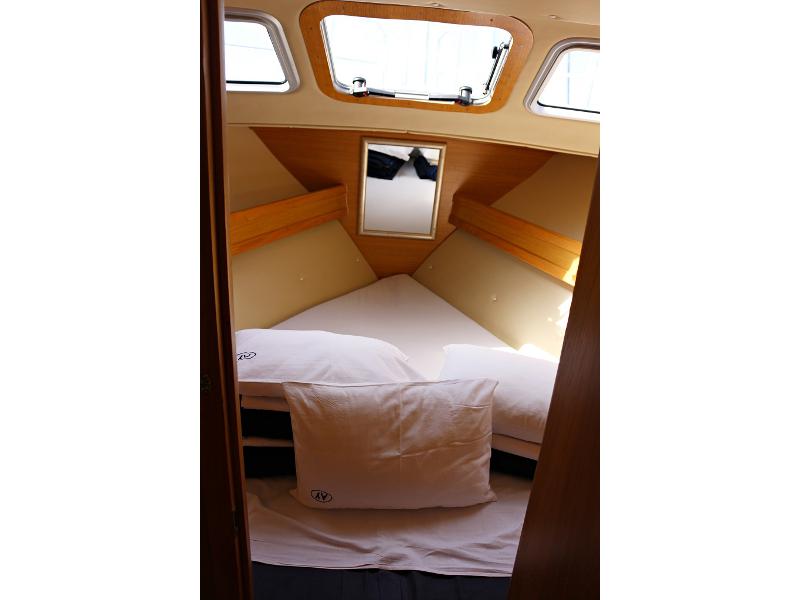 Book yachts online - motorboat - ADRIA 1002V  BT (12) - LAVSA - rent