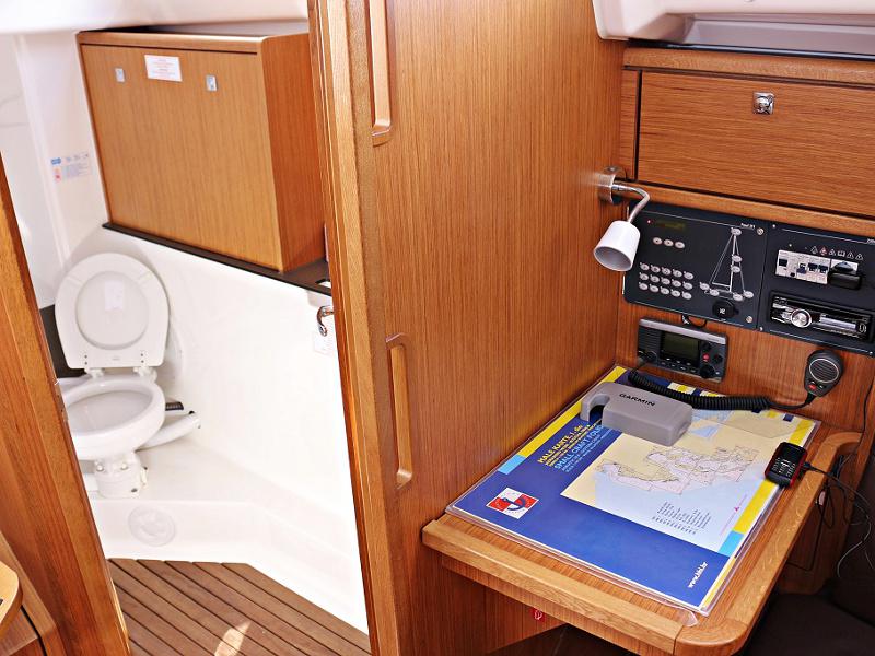 Book yachts online - sailboat - BAVARIA C 33 - CHIARA - rent