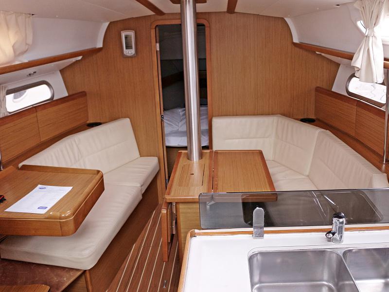 Book yachts online - sailboat - SUN ODYSSEY 36i - SEDNA - rent