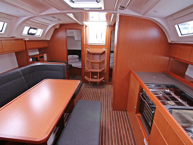 Book yachts online - sailboat - BAVARIA C 41 BT - PATRIZIA - rent