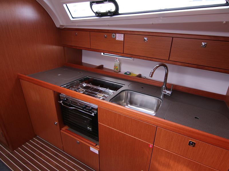 Book yachts online - sailboat - BAVARIA C 41 BT - PATRIZIA - rent