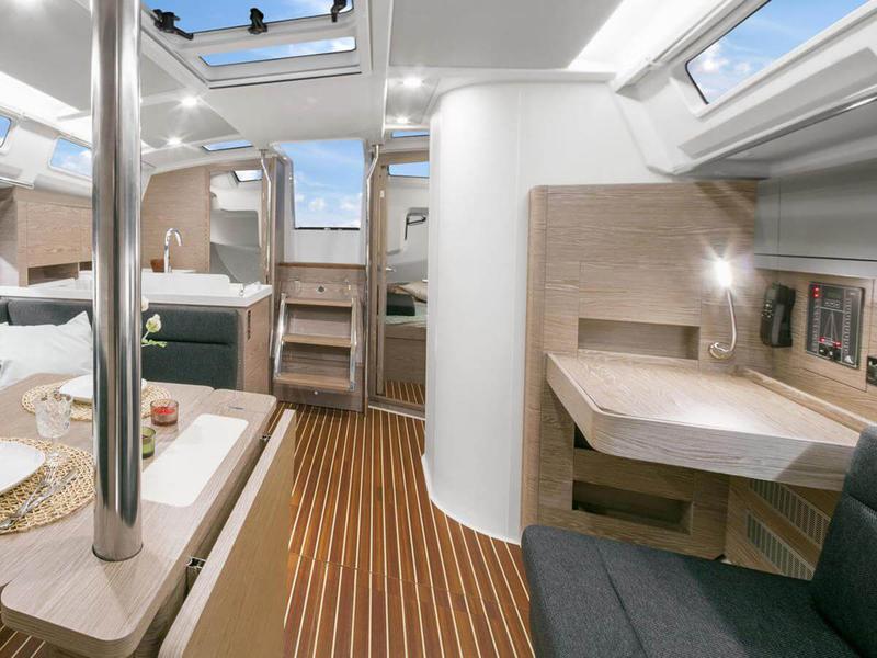 Book yachts online - sailboat - Hanse 388 - NN Hanse 388 - rent