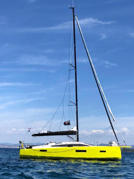 Book yachts online - sailboat - RM 1180 - OXO - rent