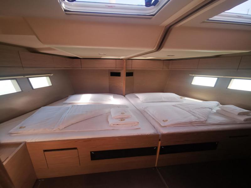 Book yachts online - sailboat - Hanse 548 - MILA FELICE - rent