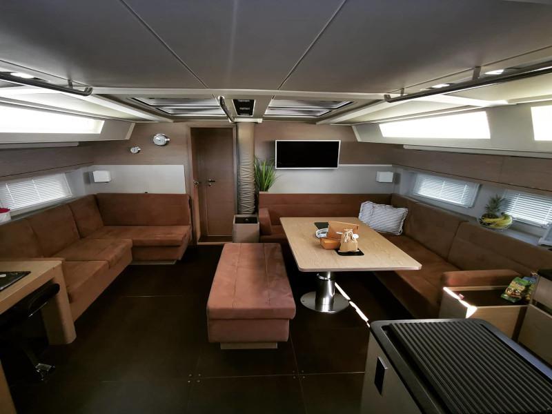 Book yachts online - sailboat - Hanse 548 - MILA FELICE - rent
