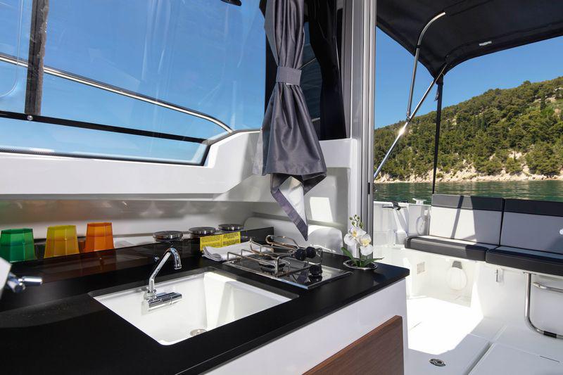 Book yachts online - motorboat - Merry Fisher 795 - ŽANA - rent