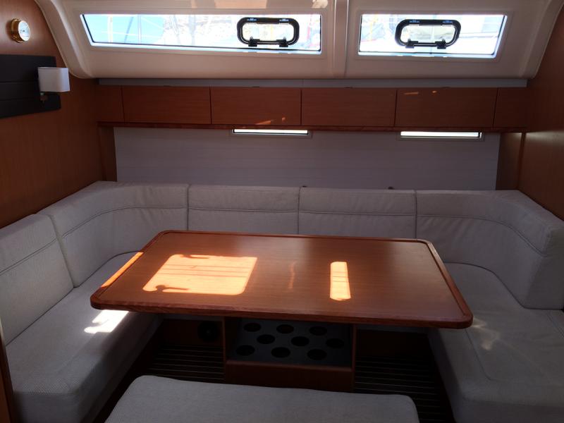 Book yachts online - sailboat - Bavaria 51 - Cruiser - Fantasia - rent