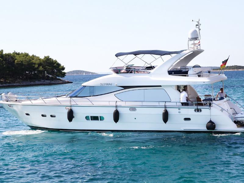 Book yachts online - motorboat - Yaretti 2210 - Happy 3 - rent