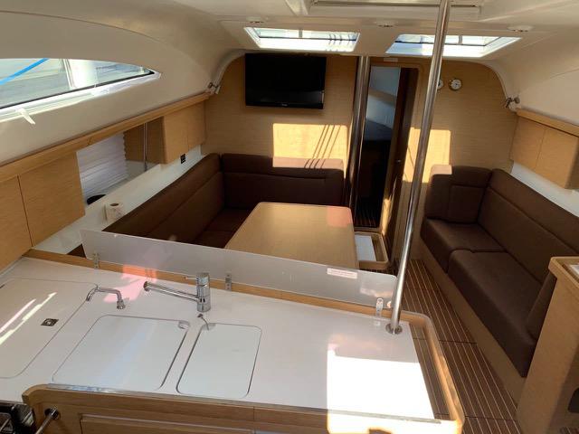 Book yachts online - sailboat - Elan 45 Impression - Skyfall - rent