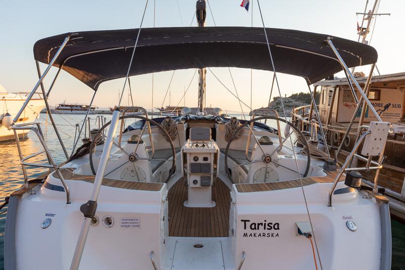 Book yachts online - sailboat - Bavaria 44 - TARISA  - rent