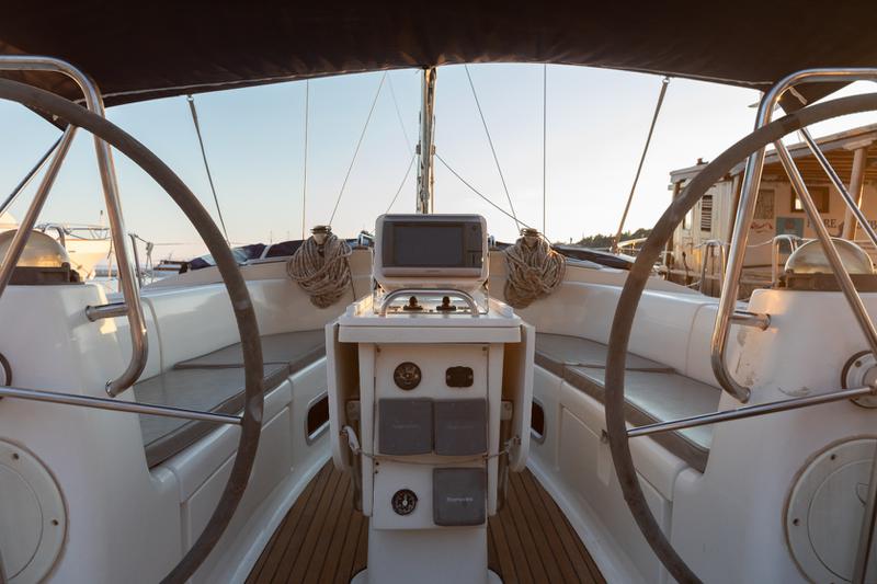 Book yachts online - sailboat - Bavaria 44 - TARISA  - rent