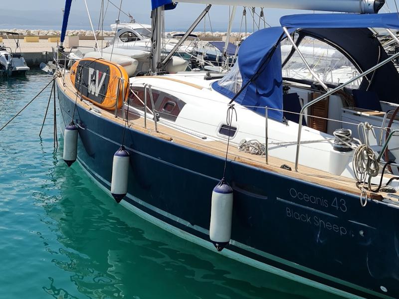 Book yachts online - sailboat - Oceanis 43 - BLACK SHEEP - rent