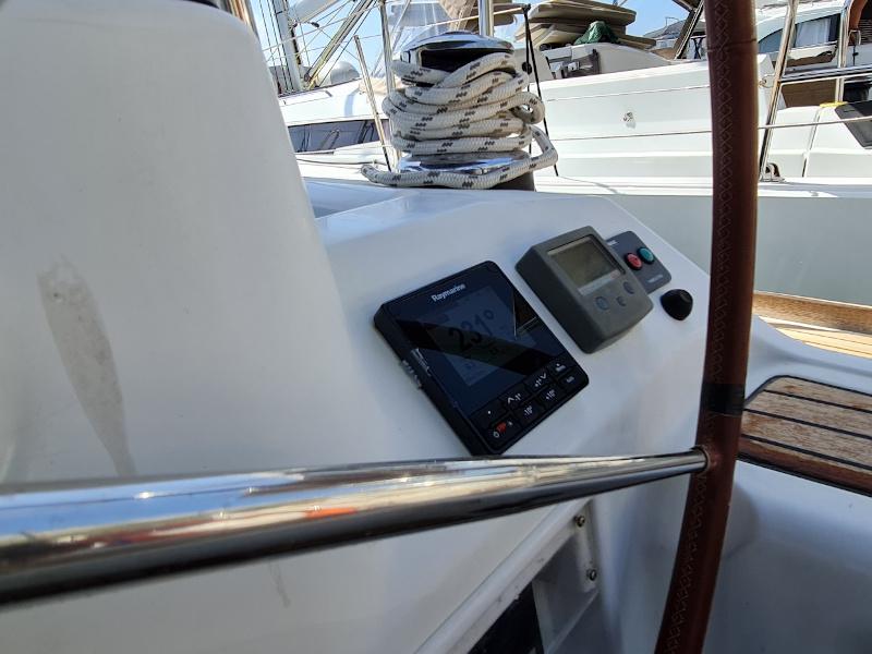 Book yachts online - sailboat - Oceanis 43 - BLACK SHEEP - rent