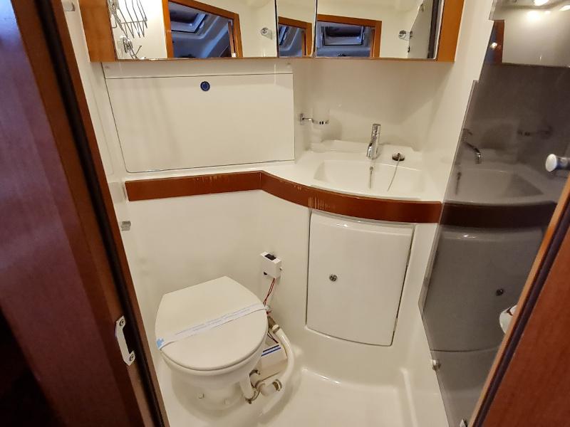 Book yachts online - sailboat - Oceanis 43 - BLACK SHEEP - rent