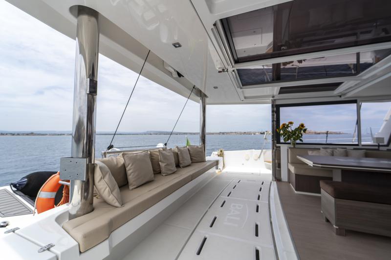 Book yachts online - catamaran - Bali 5.4. - Elena - rent
