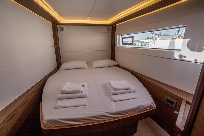Book yachts online - catamaran - Lagoon 46 - SH3 - rent
