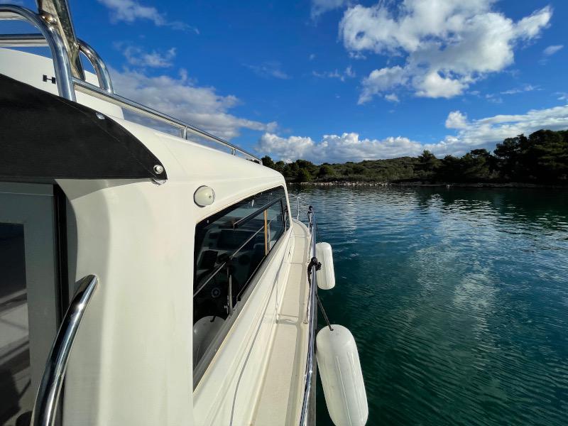 Book yachts online - motorboat - Nautika 690K - Diora - rent