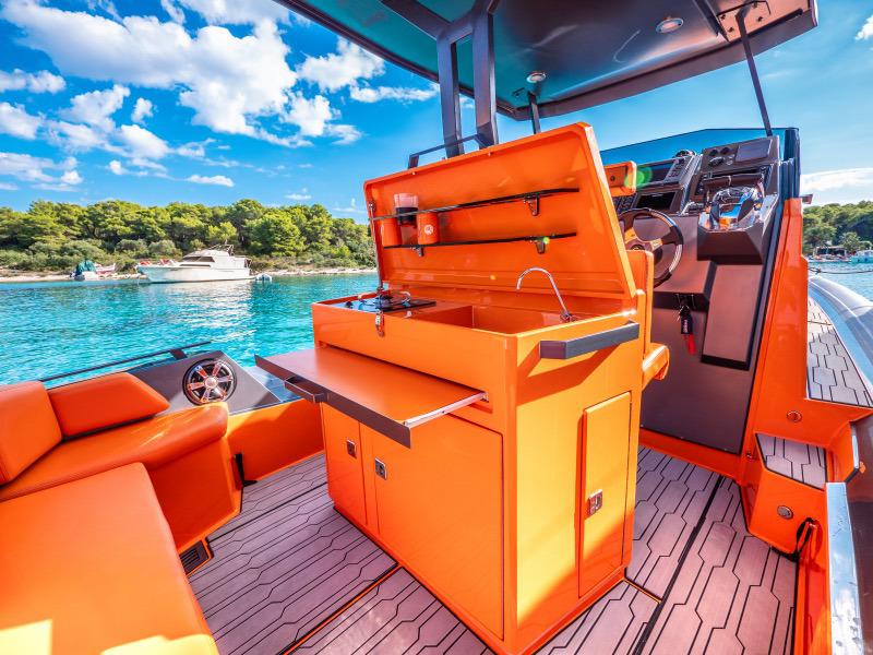 Book yachts online - motorboat - Veli 10 - THUNDER only SKIPPERED - rent