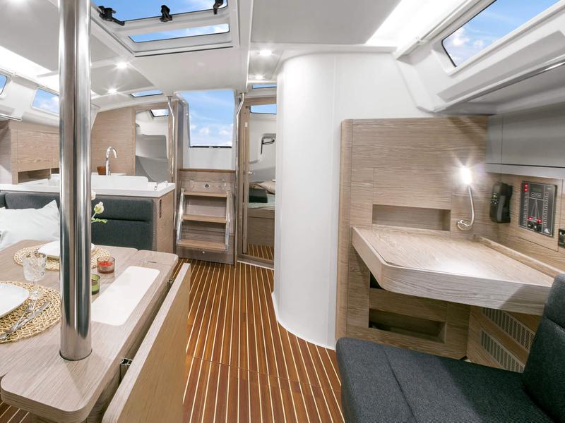 Book yachts online - sailboat - Hanse 388 - New.1 2022 - rent