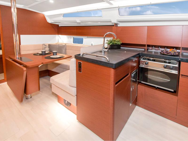 Book yachts online - sailboat - Hanse 388 - New.1 2022 - rent