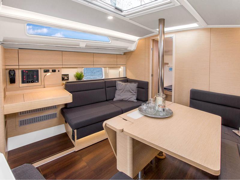 Book yachts online - sailboat - Hanse 388 - New.1 2022 - rent