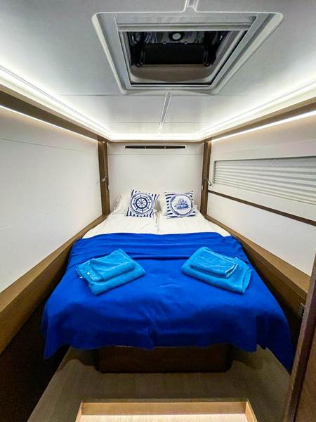 Book yachts online - catamaran - Lagoon 46 - Creo Two - rent