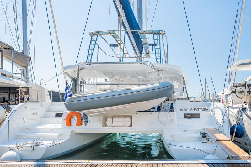 Book yachts online - catamaran - Lagoon 46 - Anastasia - rent