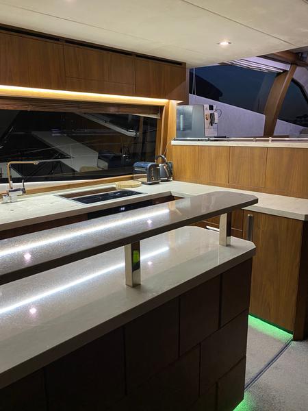 Book yachts online - motorboat - Galeon 550 Sky - GREMIX - rent