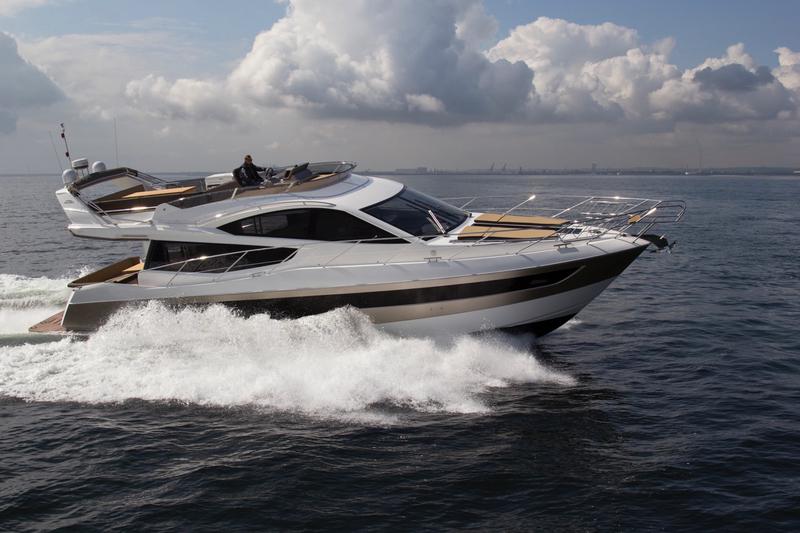 Book yachts online - motorboat - Galeon 550 Sky - GREMIX - rent