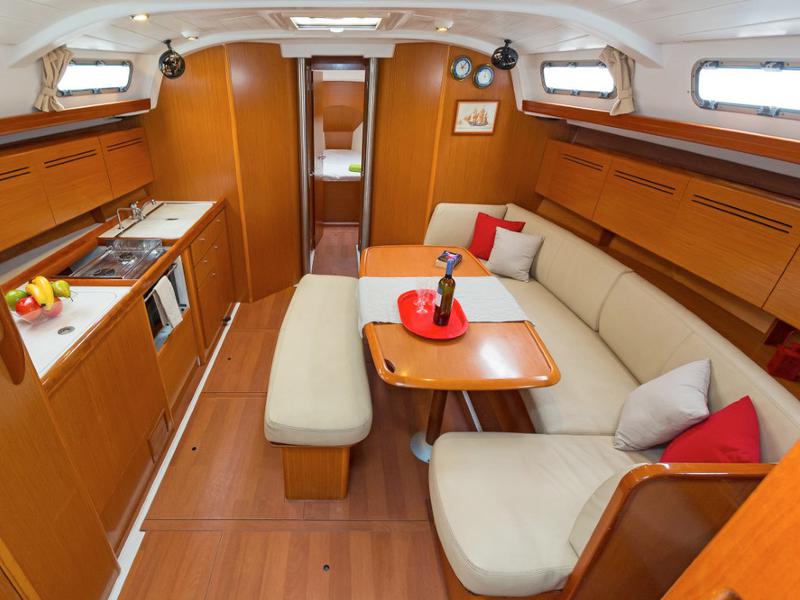Book yachts online - sailboat - Beneteau 43.4 - Argo - rent