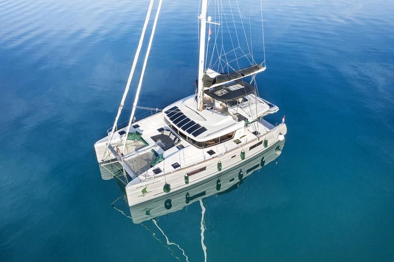 Book yachts online - catamaran - Lagoon 52 F owner version - EMERALD GEMINI - rent