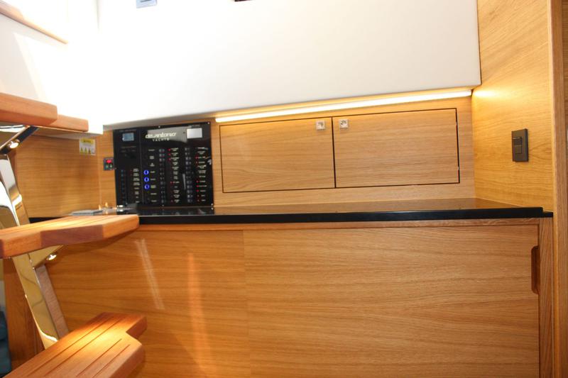 Book yachts online - motorboat - De Antonio D42 Open - ERAGON - rent