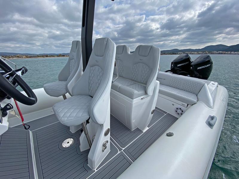 Book yachts online - motorboat - Seafarer 33 - EUA - rent