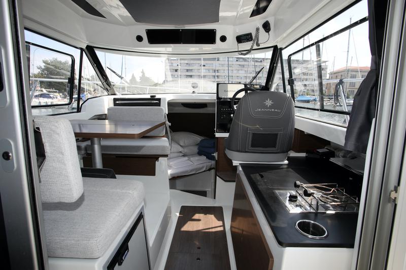 Book yachts online - motorboat - Merry Fisher 795 Serie 2 - WAVE - rent