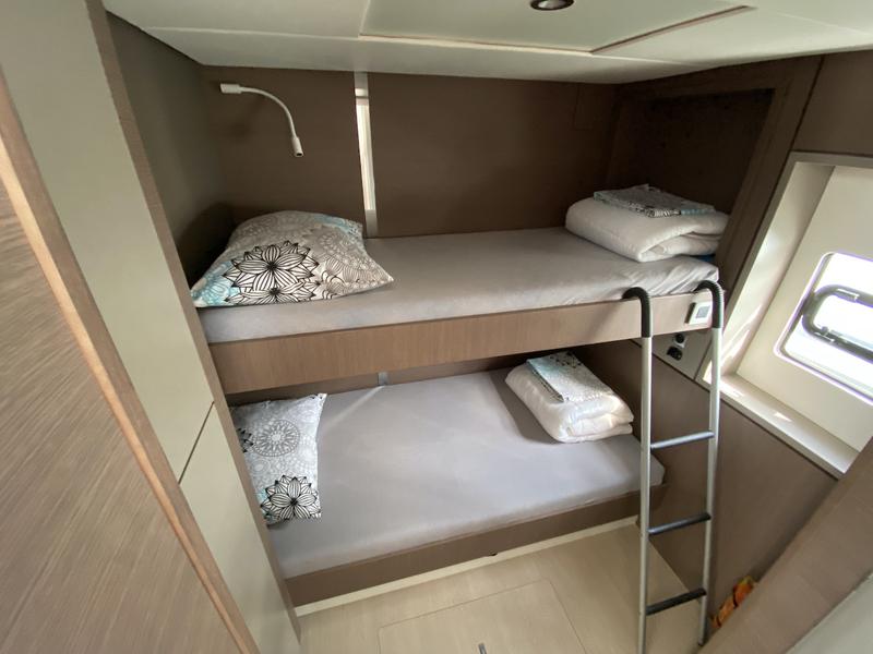 Book yachts online - catamaran - Bali 4.8 - Aldebaran - rent