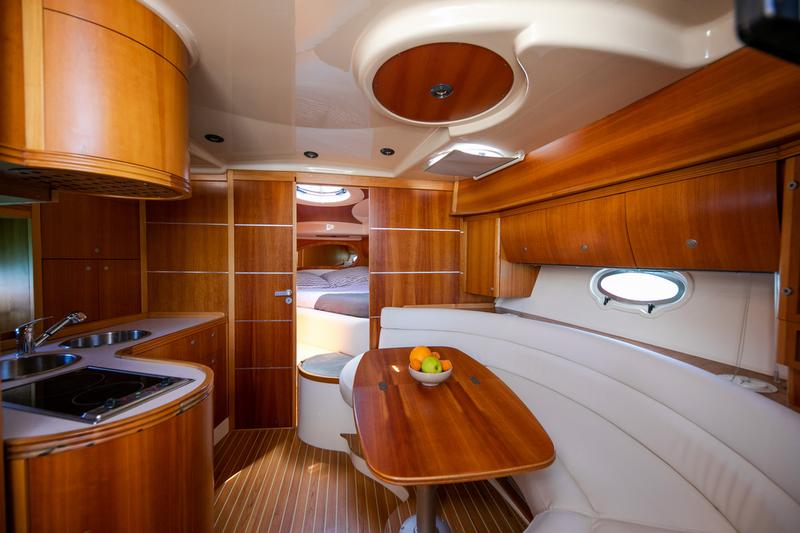 Book yachts online - motorboat - Salpa 38.5 - ICTIS - rent