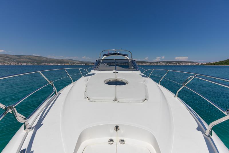 Book yachts online - motorboat - Salpa 38.5 - ICTIS - rent