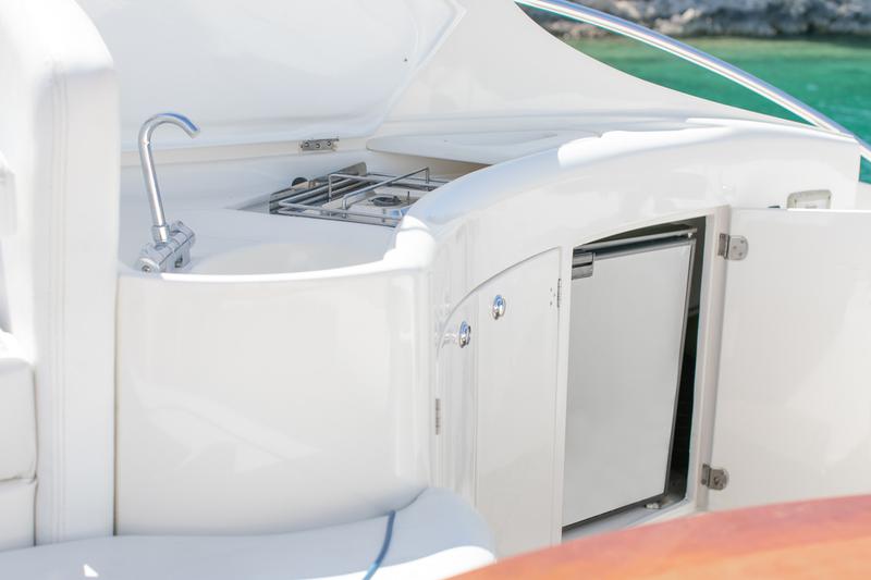 Book yachts online - motorboat - Salpa 38.5 - ICTIS - rent