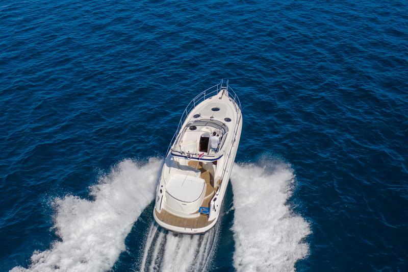 Book yachts online - motorboat - Salpa 38.5 - ICTIS - rent