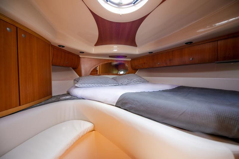 Book yachts online - motorboat - Salpa 38.5 - ICTIS - rent