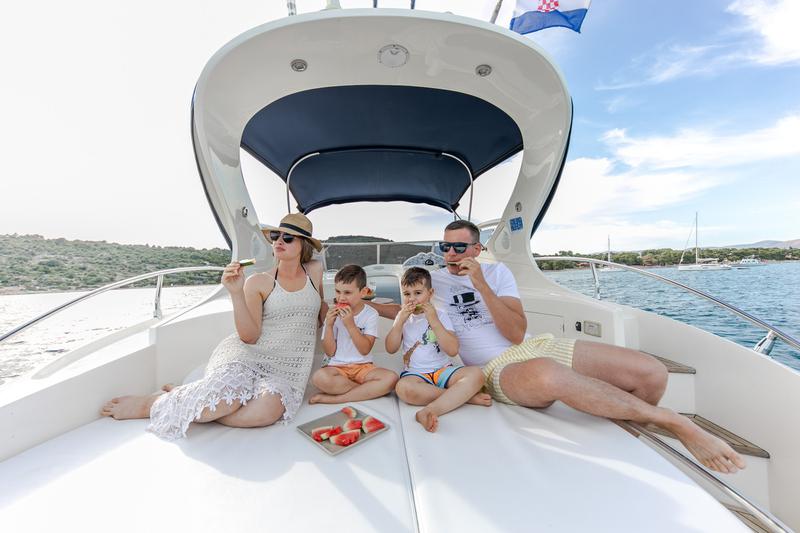 Book yachts online - motorboat - Salpa 38.5 - ICTIS - rent