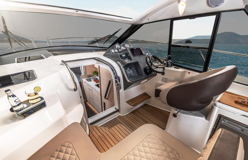 Book yachts online - motorboat - Bavaria S33 HT - Palermo - rent