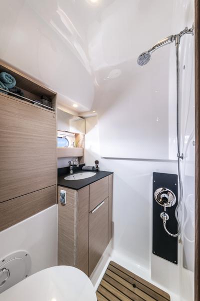 Book yachts online - motorboat - Bavaria S33 HT - Palermo - rent